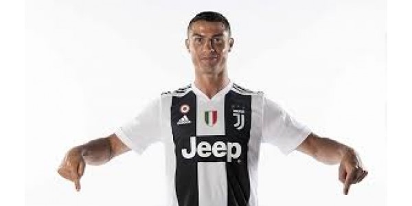 Ronaldo nie chciał położyć złotej odznaki na piersi